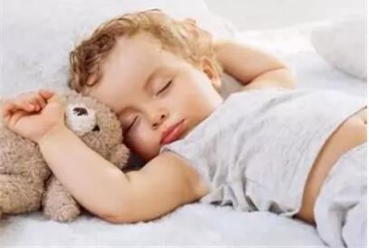 新生儿夜哭的10种原因及解决方法！