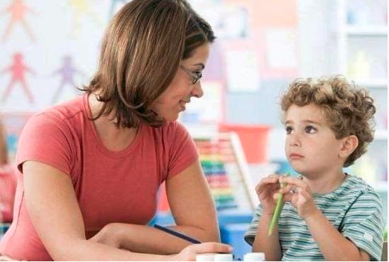 有的宝宝为什么会对妈妈不热情不喜欢呢？